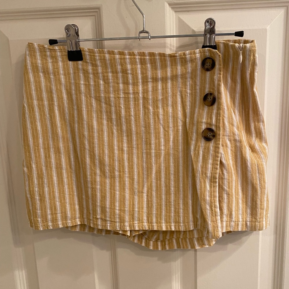 LA Hearts/Pacsun Yellow/White Striped Skort Size S